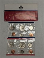 1987 UNCIR COIN SET WITH P AND D