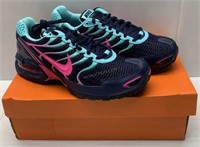 Sz 8.5 Ladies Nike Air Max Torch Shoes - NEW