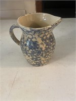 Robinson Roseville spongeware pitcher 1 pt