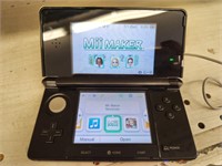 Nintendo 3DS - Works! Comes with charger, 1 game,