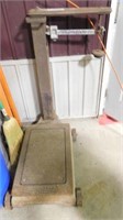 Lot # 4113 - Antique Fairbanks Platform scale