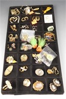 Lot # 4108 - Tray lot of costume jewelry with