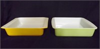 TWO VINTAGE PYREX BAKING DISHES