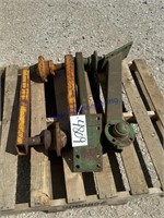 PALLET--GAUGE WHEELS