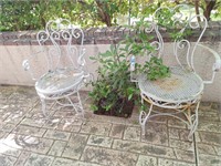 PAIR OF OUTDOOR METAL CHAIRS