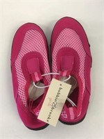 New Bobbie Brooks Girls Size M 13-1 Water Shoes
