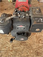 8HP BRIGGS & STRATTON ENGINE