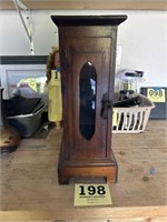 Early Vintage Wooden Barbers Case from