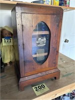 Early Vintage Wooden Barbers Case from