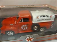 Texaco 1953 Chevrolet Metal Tanker, Red