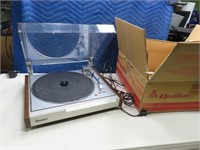QUASAR cl7112tw vintage Turntable Record Player