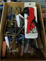 Collection of screwdrivers many are craftsman and