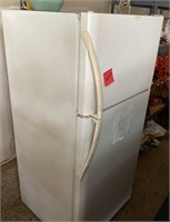 Frigidaire refrigerator-freezer --works
