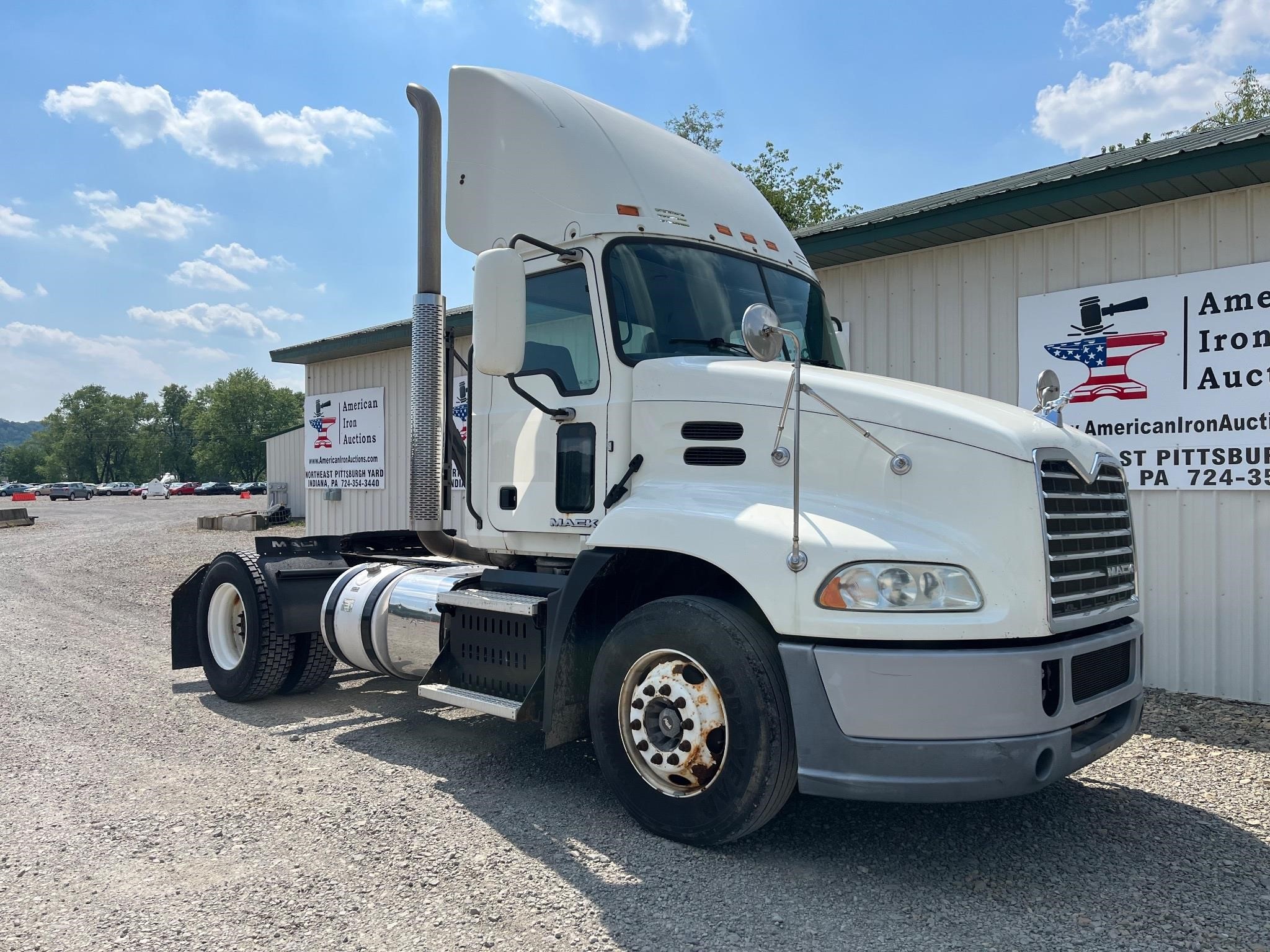 2016 Mack CXU612 Truck - Titled