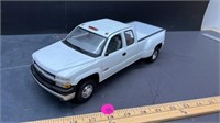 1/18 scale Chevy 3500 Duramax Dually