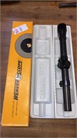 Weaver riflescope model D4 w/rings in box