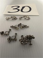 Four sets earrings