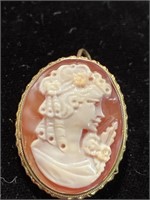 Cameo Pin/Pendant. Can be worn either way. 900