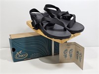 NEW - MENS CHACO SANDALS - SIZE 12