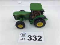 1/32 Scale John Deere Plastic Toy Tractor