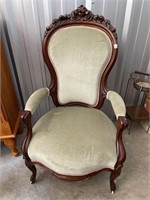 GREEN WALNUT VICTORIAN CHAIR