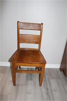 Oak side chair