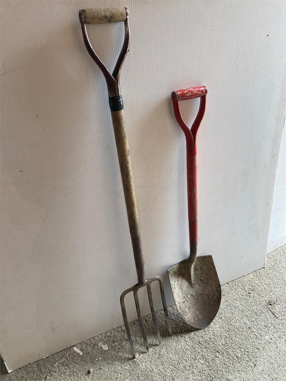 Potatoe fork and spade.