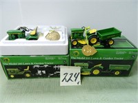 John Deere 140 Lawn & Garden Set w/ Medallion -