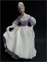 Royal Doulton Figurine HN 3216  " Fair Lady "