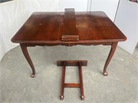 Dining table w/ 3 leaves