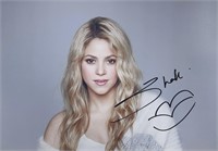 Autograph COA Shakira Photo