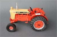 CASE 930 TRACTOR - 1/16