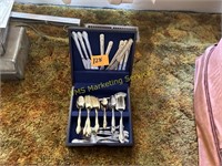 Silverware Set