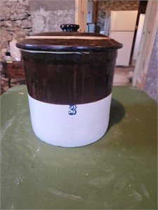 Crock with lid - blue 3