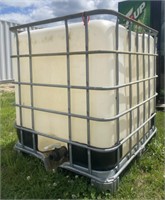 (DP) Schutz 250 Gallon Poly Tank w/ Crate