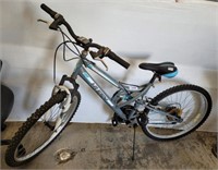 HUFFY TRAIL RUNNER 18 SPEED BIKE