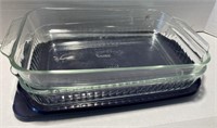 (2) Pyrex Dishes w/ (1) Lid