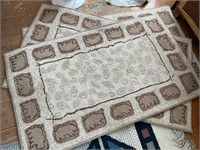 Three Bear throw rugs