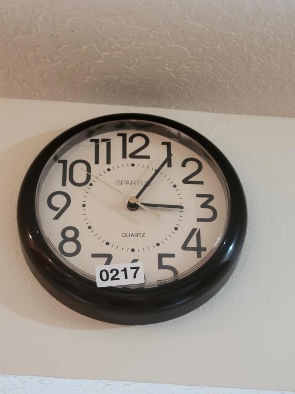 Spartus Quartz Wall Clock