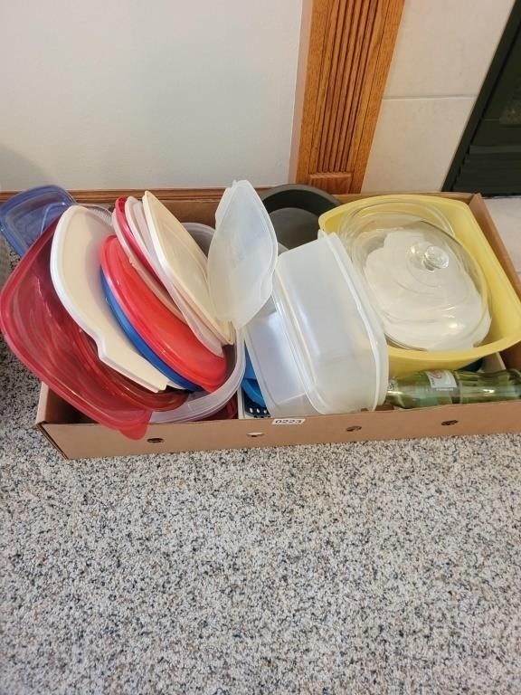 Lot of Food Storage Containers, Dishes