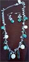 F - COSTUME JEWELRY NECKLACE & EARRINGS SET