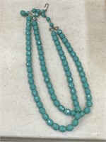 VINTAGE COSTUME TURQUOISE COLORED GLASS NECKLACE
