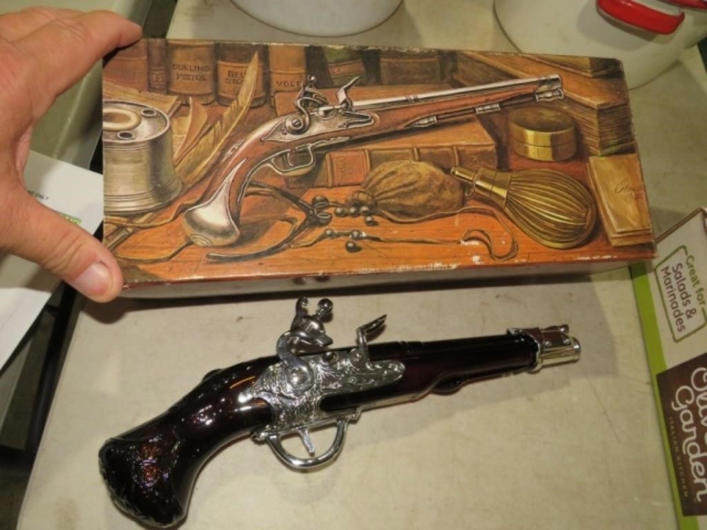 AVON COLOGNE DUELING PISTOL WITH BOX
