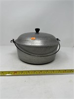 Metal Pot With Lid