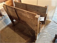 Tobacco box with press