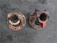 (2) IH 3-1/2" 9-Bolt Dual Hubs 1263