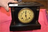 brighton mantle clock (no key) -