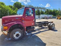 2000 International 4700 S/A Cab & Chassis