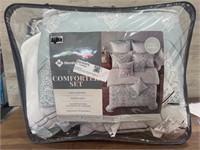 Full/queen comforter set