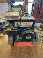 Briggs & Stratton Engine ( NO SHIPPING)